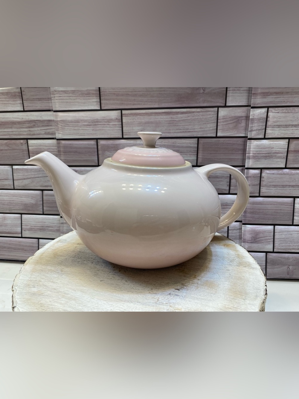 Le Creuset ❤️Teapot 1.3L Teapot Shell Pink New